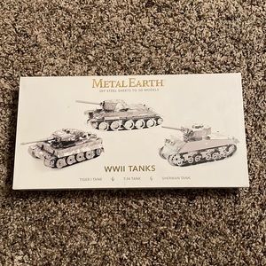 Metal Earth WWII Tanks